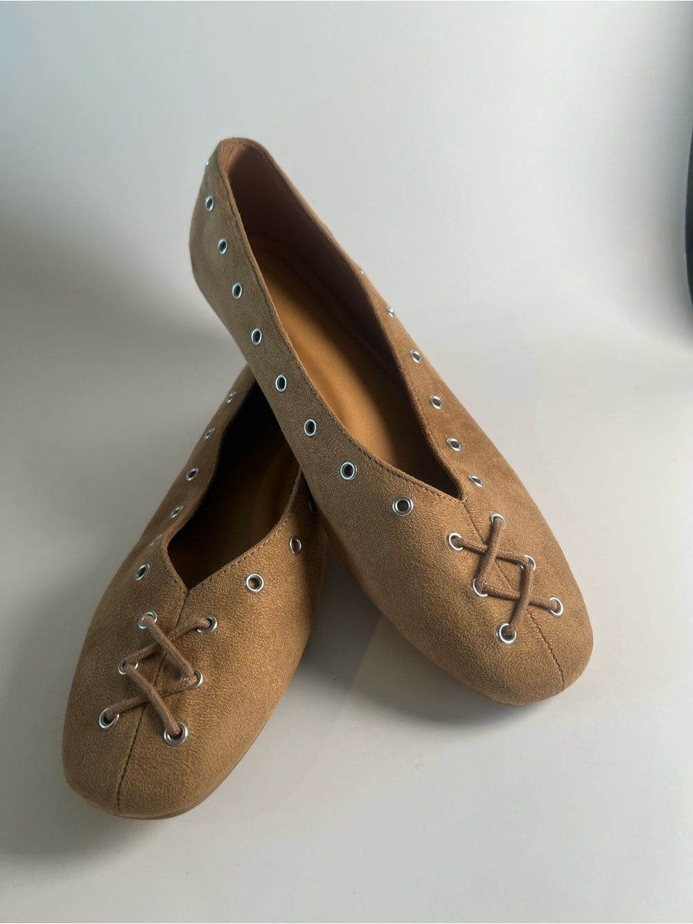 Time and Tru Women's Tan Suede Eyelet Slip-On Flats Round Toe US 11 EU 43
